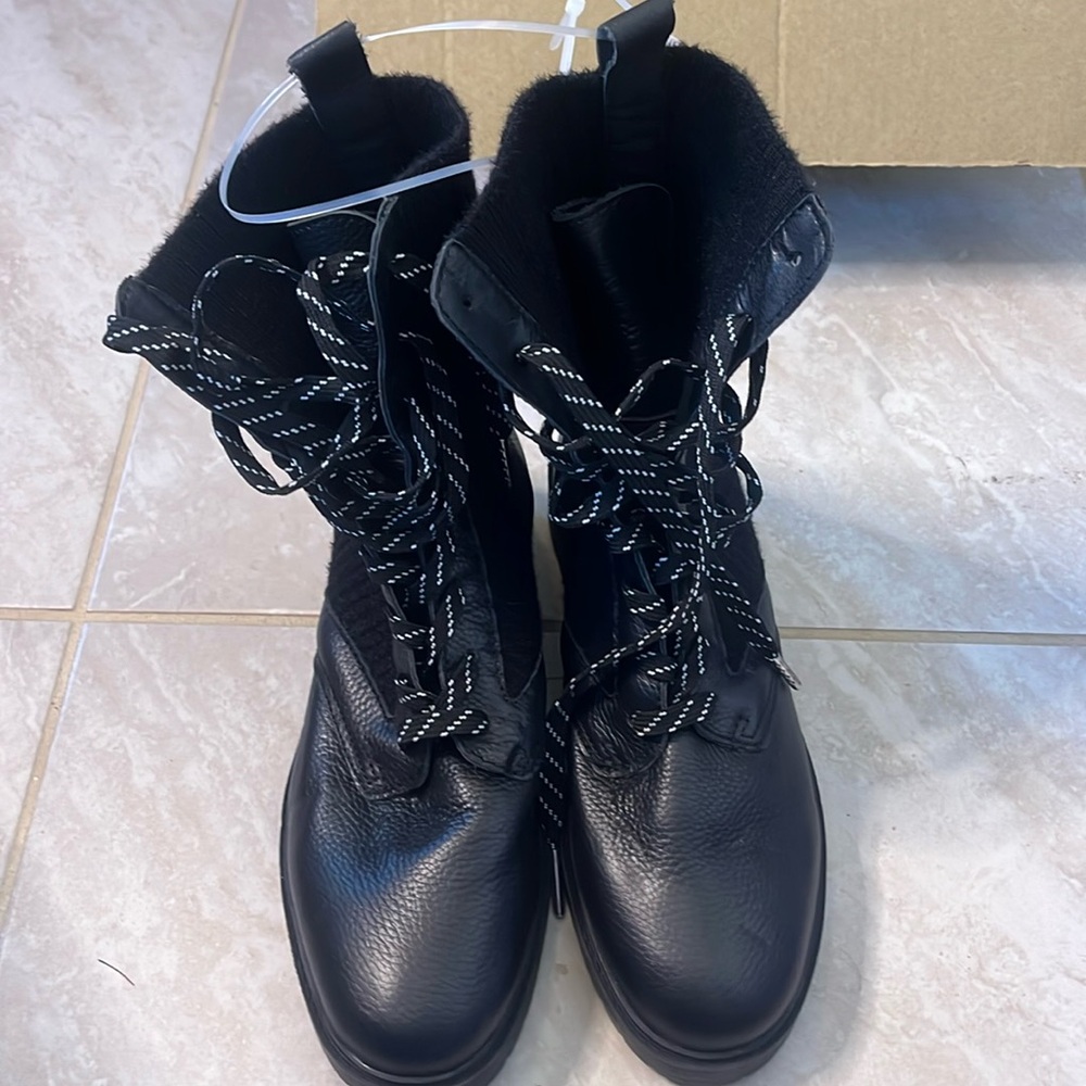NEW Black lace up combat boots NWT size 8 women